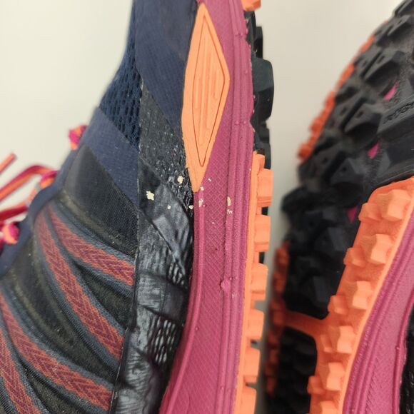 Brooks Cascadia 11 Gore Tex Shoes Womens 9.5 Black Pink Raspberry Trail Running - Picture 6 of 10